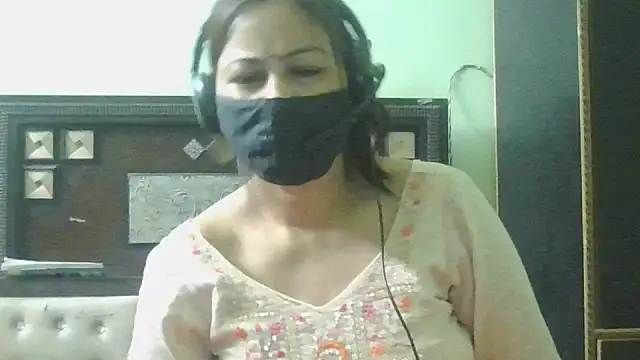 couplesuni online show from March 2026 03:36:01 AM