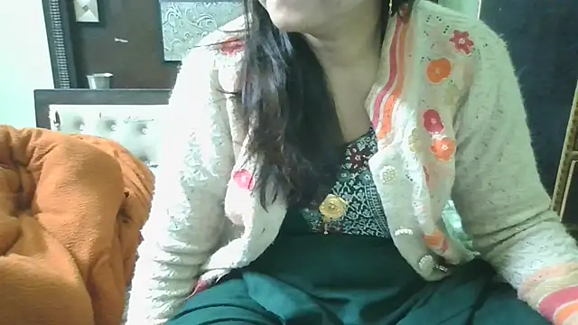 Snapshot of couplesuni chatting on November 2025 11:10:02 AM couplesuni online show from November 2025 11:10:02 AM