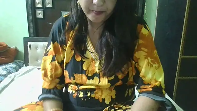 Snapshot of couplesuni chatting on October 2025 04:13:01 AM couplesuni online show from October 2025 04:13:01 AM