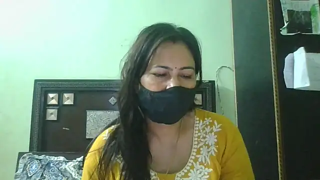 couplesuni online show from May 2026 11:52:02 AM