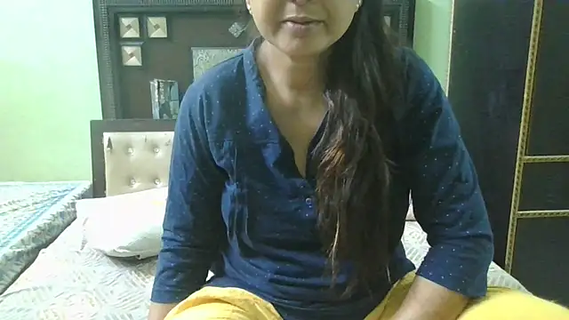 Snapshot of couplesuni chatting on March 2025 03:56:02 AM couplesuni online show from March 2025 03:56:02 AM