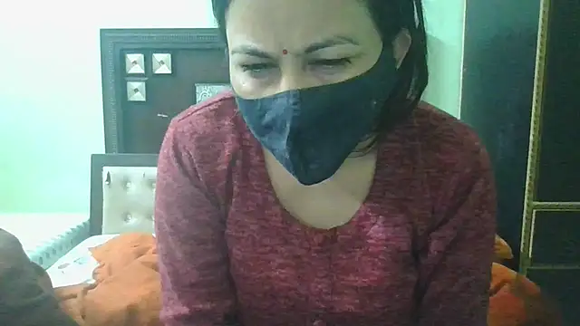 Snapshot of couplesuni chatting on February 2025 06:35:01 AM couplesuni online show from February 2025 06:35:01 AM