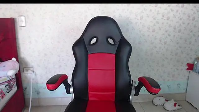 kayla k18 online show from October 2025 12:58:02 PM