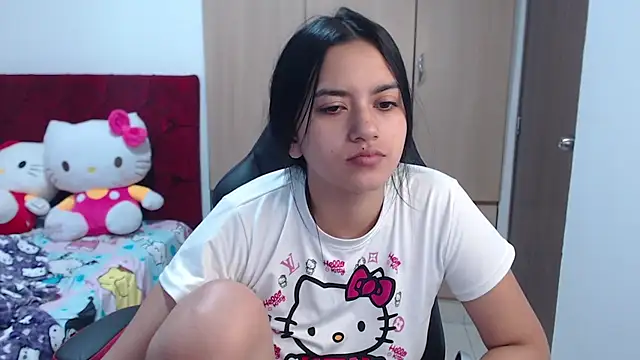 kayla k18 online show from February 2026 11:45:01 PM