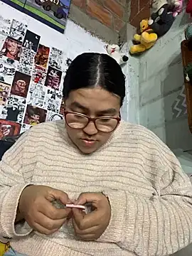 dafne19  online show from December 2025 04:56:02 AM