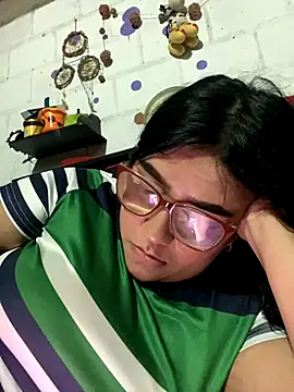 dafne19  online show from November 2025 04:06:01 AM