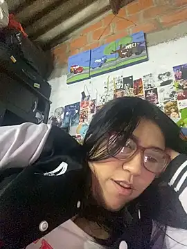 dafne19  online show from November 2025 05:00:02 AM