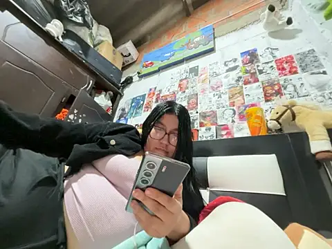 dafne19  online show from April 2026 03:35:01 AM