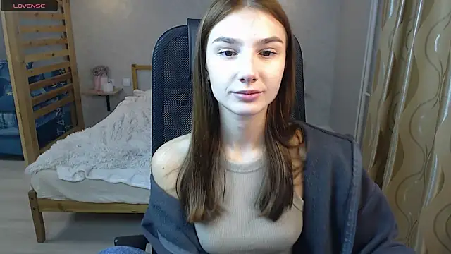 Snapshot of AnaHoney chatting on September 2025 05:14:01 AM AnaHoney online show from September 2025 05:14:01 AM