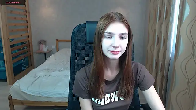 Snapshot of AnaHoney chatting on October 2025 02:45:01 AM AnaHoney online show from October 2025 02:45:01 AM