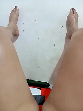 Snapshot of ambarlennoix chatting on November 2025 07:23:02 AM ambarlennoix online show from November 2025 07:23:02 AM