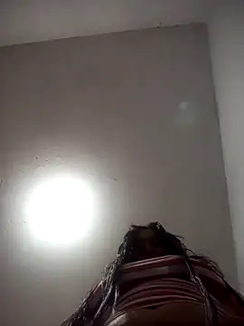 Snapshot of ambarlennoix chatting on November 2025 05:28:02 AM ambarlennoix online show from November 2025 05:28:02 AM