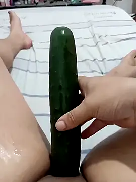 Snapshot of ambarlennoix chatting on October 2025 06:48:02 AM ambarlennoix online show from October 2025 06:48:02 AM