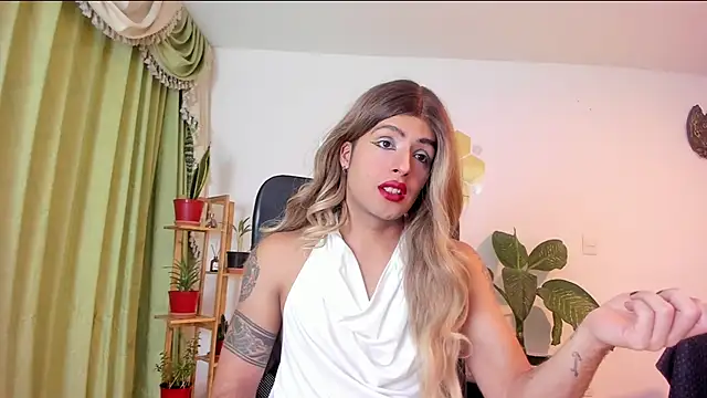 LukaCastillo online show from June 2026 05:01:01 AM