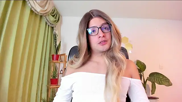 LukaCastillo online show from July 2026 03:17:02 AM
