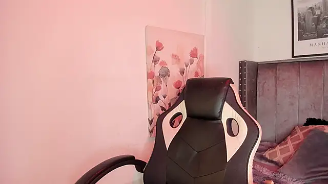 Alaia Cute online show from November 2025 02:54:02 AM