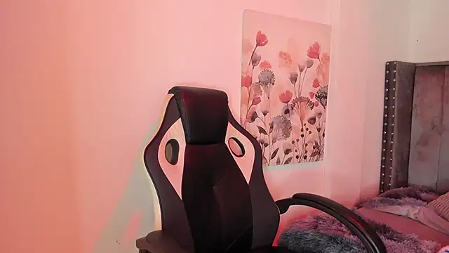 Alaia Cute online show from December 2025 03:05:02 AM