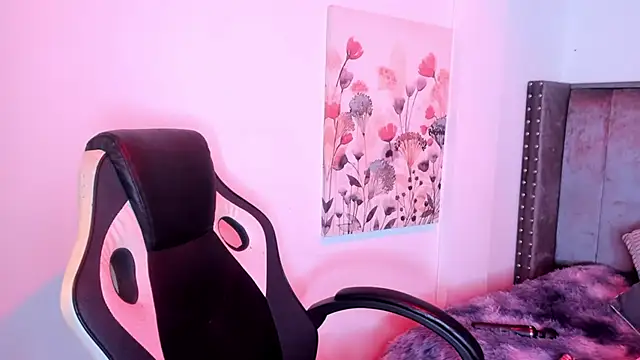 Alaia Cute online show from October 2025 03:05:01 AM