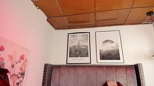 Alaia Cute online show from December 2025 04:47:01 AM