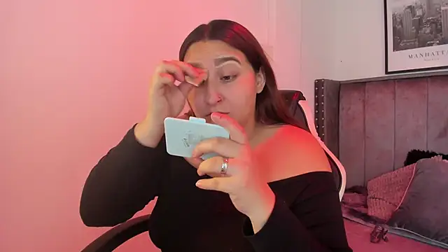 Snapshot of Alaia_Cute chatting on September 2025 03:02:02 AM Alaia Cute online show from September 2025 03:02:02 AM
