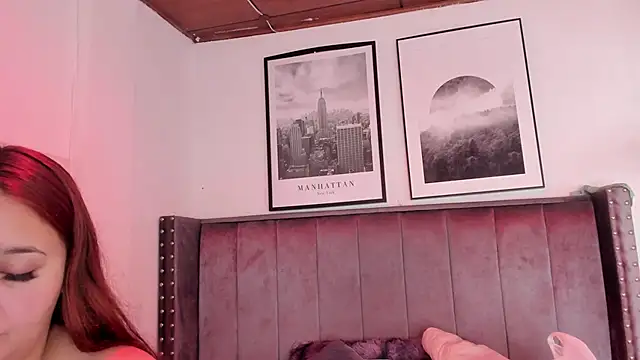 Snapshot of Alaia_Cute chatting on January 2026 03:43:01 AM Alaia Cute online show from January 2026 03:43:01 AM