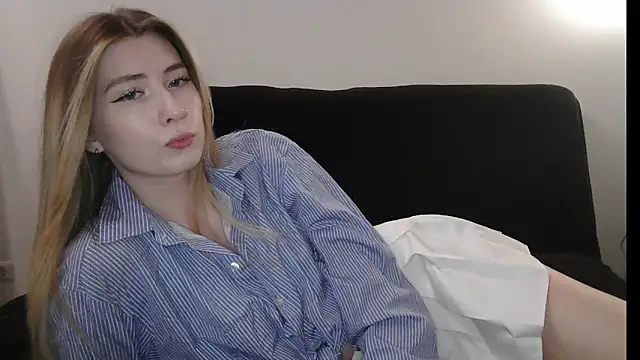 ErikaShyy online show from March 2026 10:56:01 AM