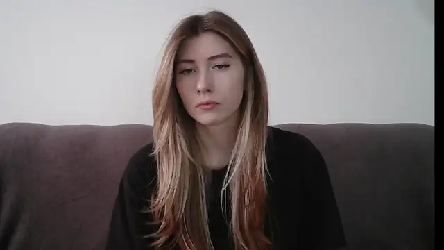 Snapshot of ErikaShyy chatting on February 2025 11:09:01 AM ErikaShyy online show from February 2025 11:09:01 AM