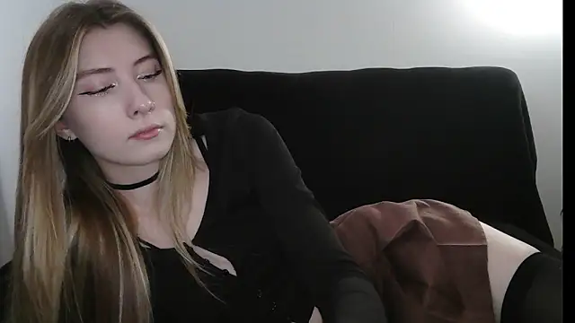 ErikaShyy online show from March 2026 10:35:02 AM