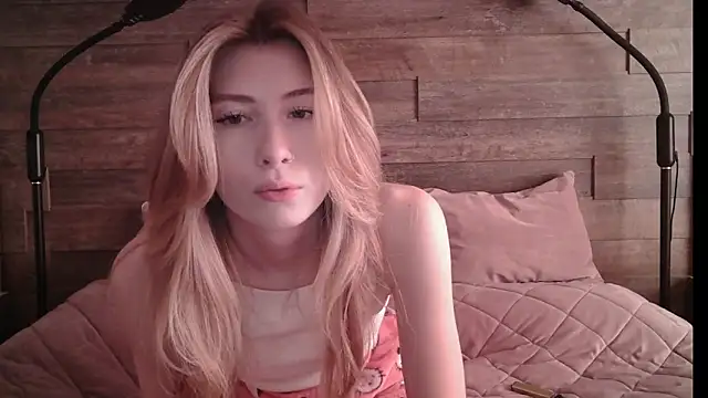 Snapshot of ErikaShyy chatting on February 2025 10:22:01 AM ErikaShyy online show from February 2025 10:22:01 AM