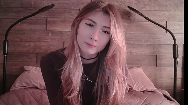 Snapshot of ErikaShyy chatting on March 2025 11:01:02 AM ErikaShyy online show from March 2025 11:01:02 AM