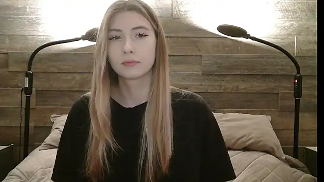 Snapshot of ErikaShyy chatting on November 2025 11:10:02 AM ErikaShyy online show from November 2025 11:10:02 AM