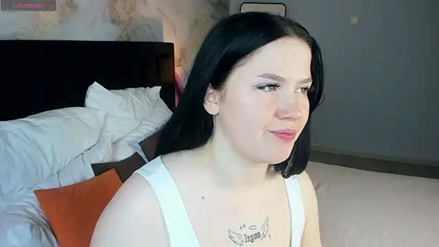 Snapshot of MaryAriel chatting on March 2025 06:07:02 AM MaryAriel online show from March 2025 06:07:02 AM
