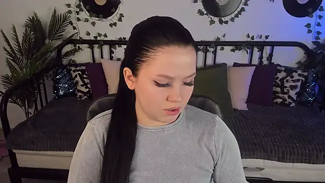 Snapshot of MaryAriel chatting on February 2025 03:13:02 AM MaryAriel online show from February 2025 03:13:02 AM