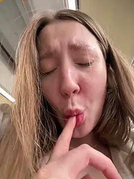 Snapshot of Sophie_Avory chatting on April 2026 03:52:01 PM Sophie Avory online show from April 2026 03:52:01 PM