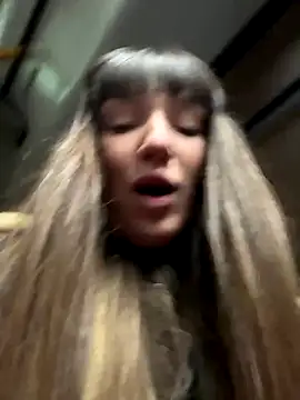 Sophie Avory online show from December 2025 06:09:01 PM