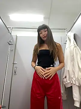 Sophie Avory online show from November 2025 10:26:02 PM