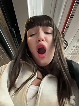 Sophie Avory online show from February 2025 08:53:02 PM