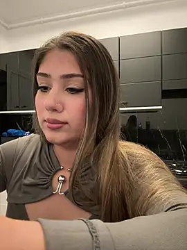 Snapshot of Vivian_Jafer chatting on July 2026 06:44:01 PM Vivian Jafer online show from July 2026 06:44:01 PM