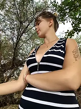 astiSWEET online show from September 2025 01:39:01 AM