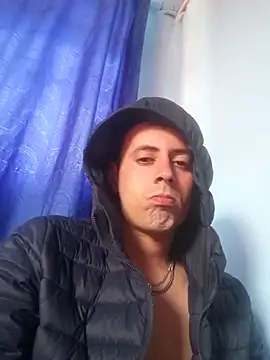 Snapshot of 97Alejo chatting on January 2025 03:32:02 PM 97Alejo online show from January 2025 03:32:02 PM
