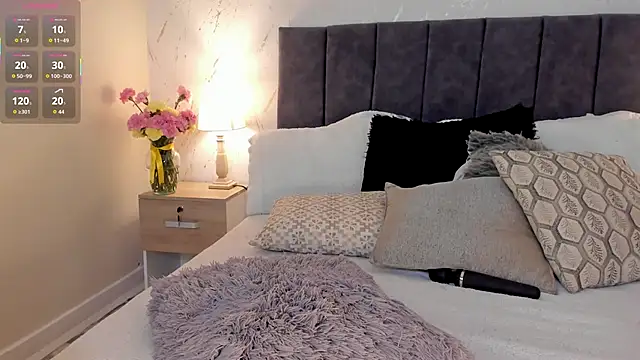 Snapshot of CyntiaAdams chatting on October 2025 09:03:01 PM CyntiaAdams online show from October 2025 09:03:01 PM