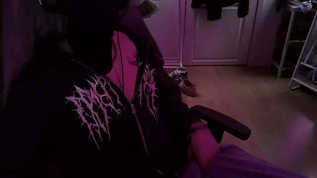 Snapshot of JackBeASlut chatting on December 2024 01:57:02 PM JackBeASlut online show from December 2024 01:57:02 PM