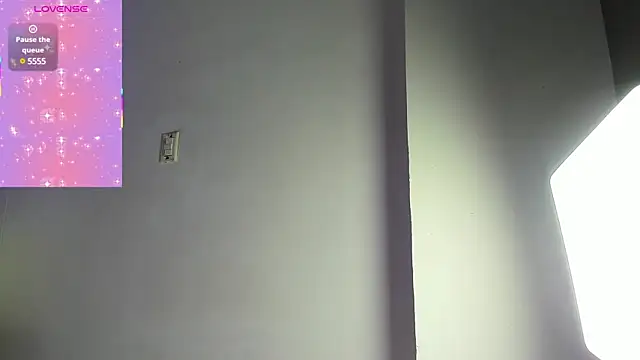 LiaFlowers online show from February 2025 06:35:01 AM