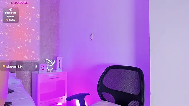 LiaFlowers online show from January 2025 01:29:01 AM