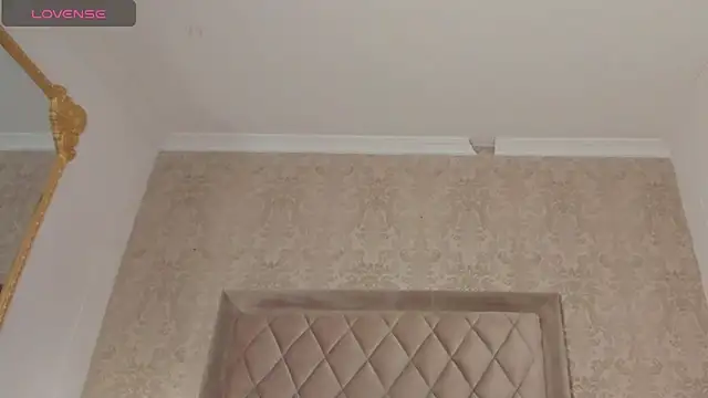 LiaFlowers online show from February 2025 03:56:02 AM