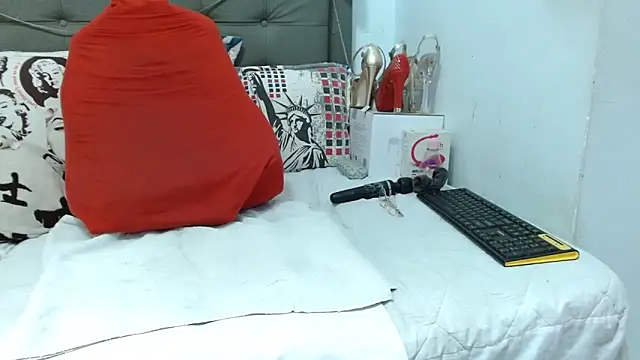 Snapshot of katysquirtdirty chatting on October 2025 11:00:01 AM katysquirtdirty online show from October 2025 11:00:01 AM