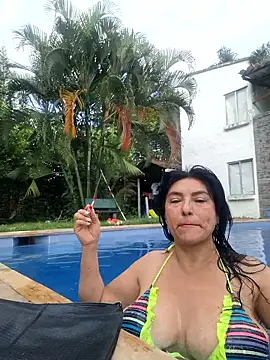 Snapshot of katysquirtdirty chatting on November 2025 08:36:02 PM katysquirtdirty online show from November 2025 08:36:02 PM