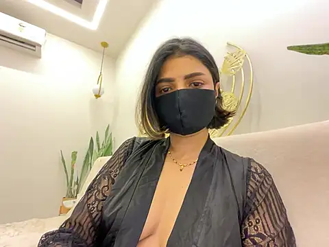 MaYaa  11 online show from February 2025 12:54:01 PM