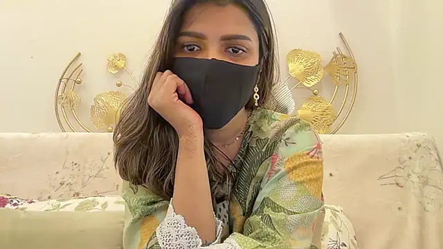 Snapshot of MaYaa__11 chatting on May 2026 07:23:01 AM MaYaa 11 online show from May 2026 07:23:01 AM