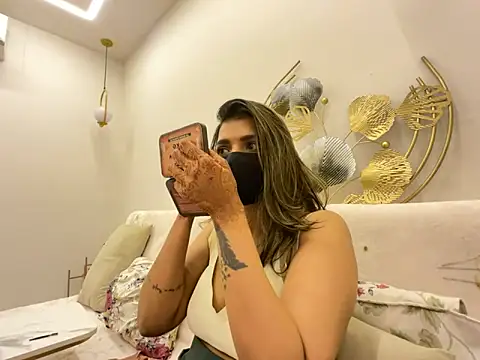 Snapshot of MaYaa__11 chatting on April 2026 07:02:02 AM MaYaa 11 online show from April 2026 07:02:02 AM